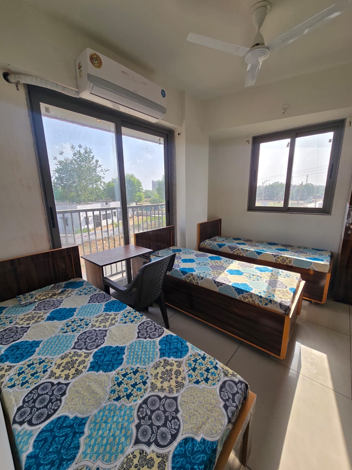 Titan House PG – Photo 4